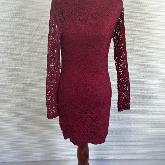 Windsor Burgundy Lace Bodycon Dress Romantic Elegant Holiday, Date Night SZ M - Picture 11 of 15